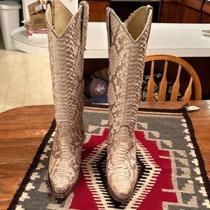 Women's Snakeskin Cowboy Boots